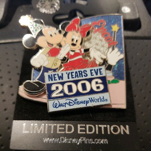 Disney Jewelry - Disney Pin New Year's Eve 2006 Mickey‎ and Minnie Mouse EPCOT LE 51744 WDW